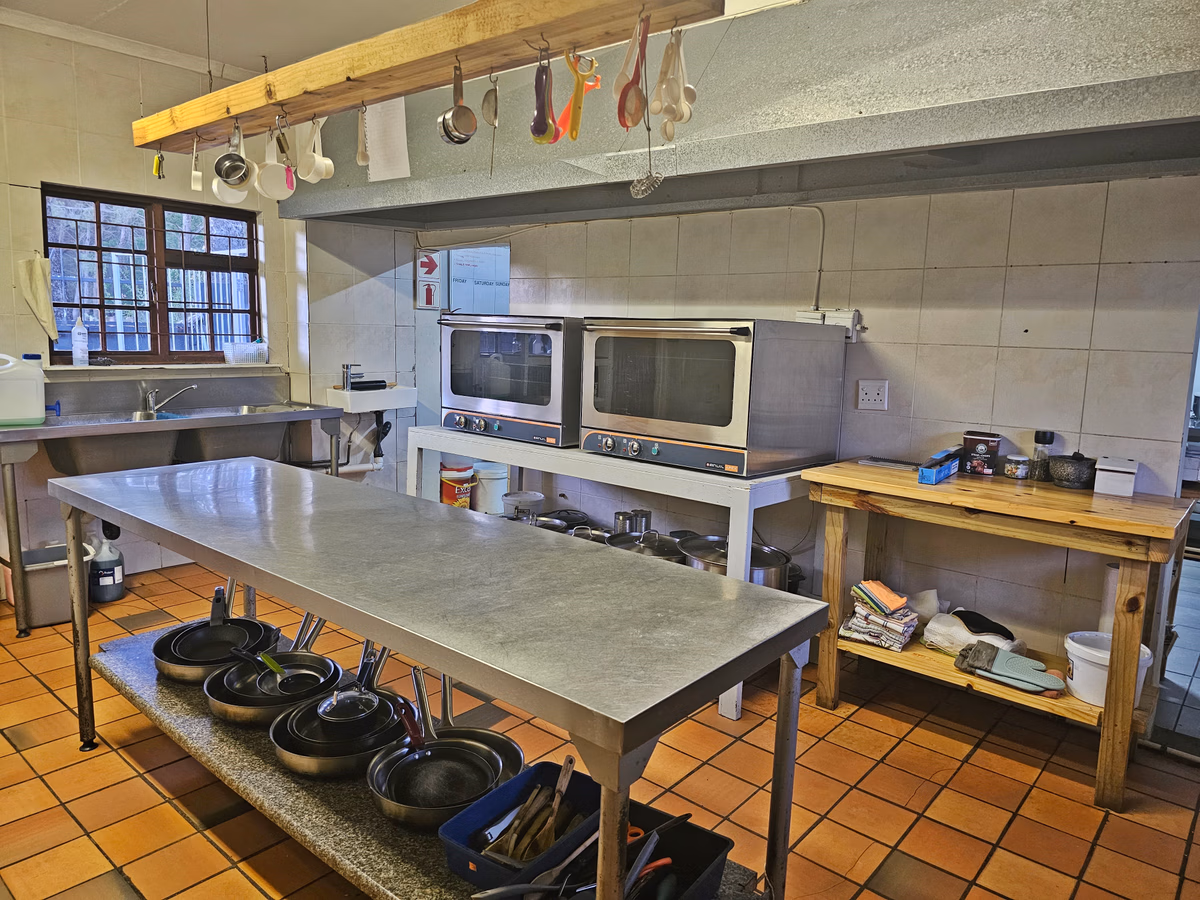 2 Bedroom Apartment For Sale in Ottery