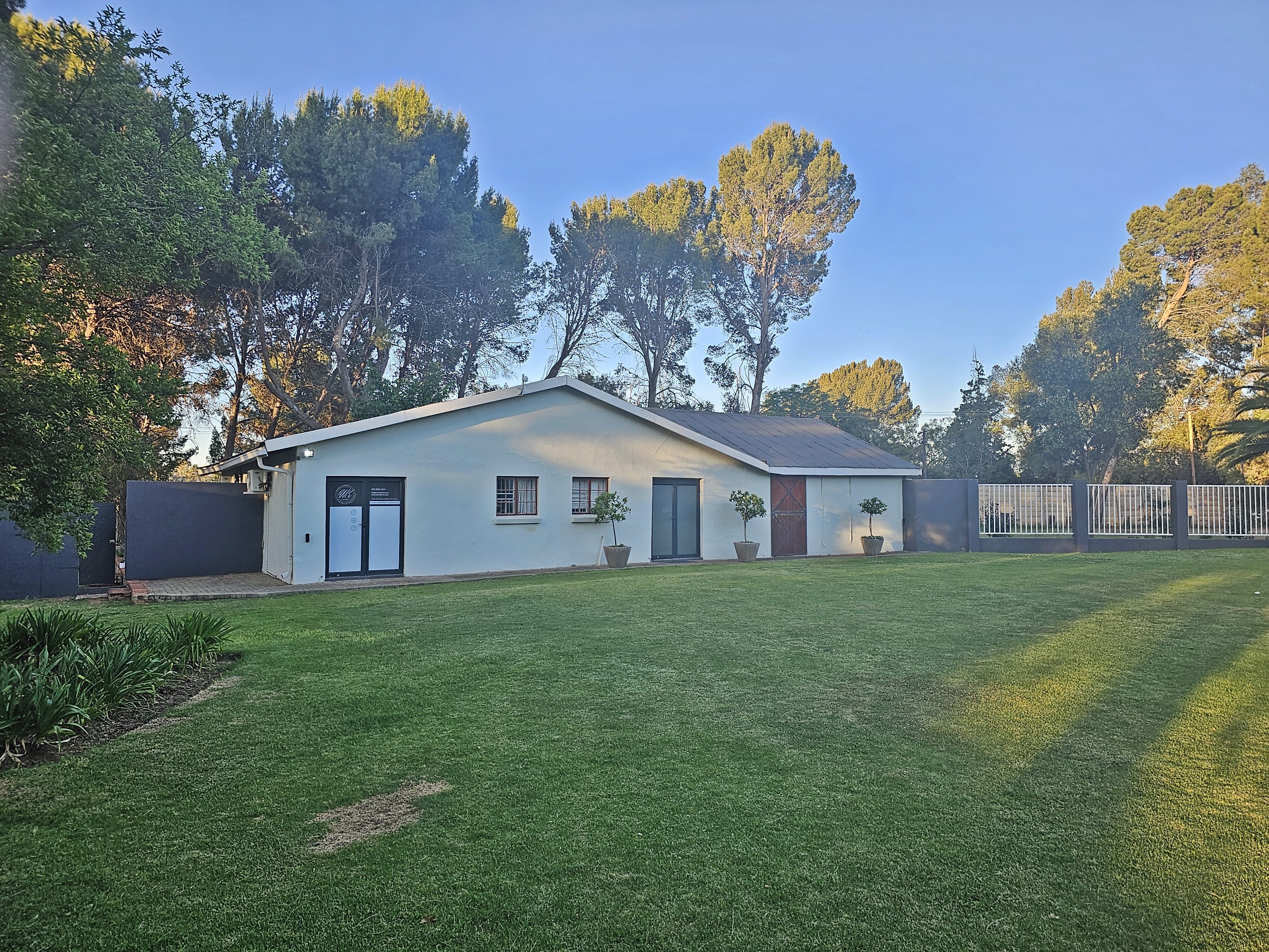 2 Bedroom Apartment For Sale in Ottery