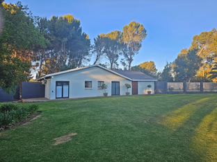 2 Bedroom Apartment For Sale in Ottery