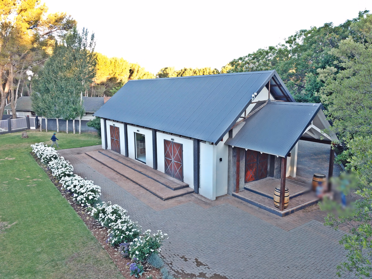 2 Bedroom Apartment For Sale in Ottery