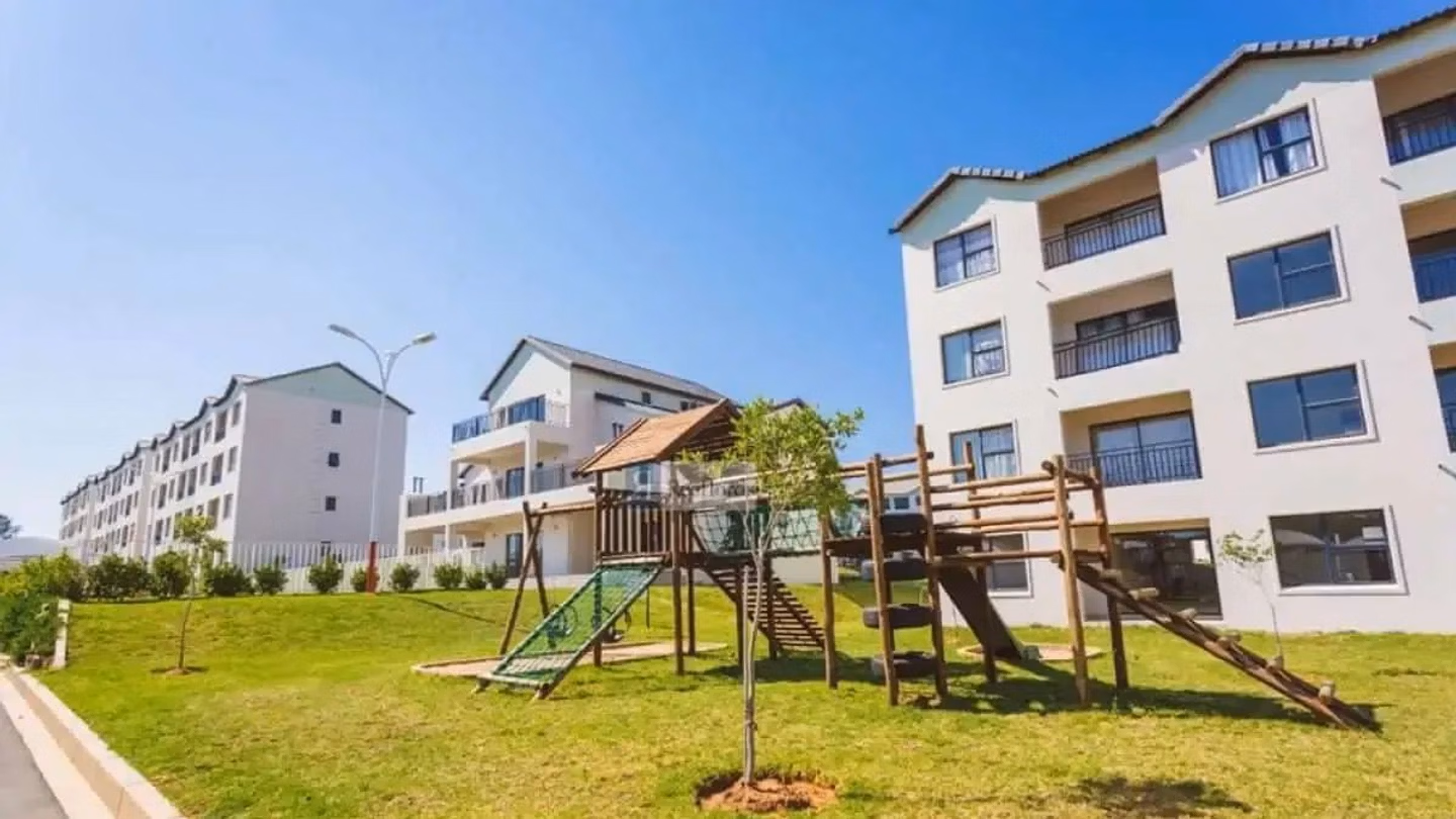 2 Bedroom Apartment For Sale in Pinelands