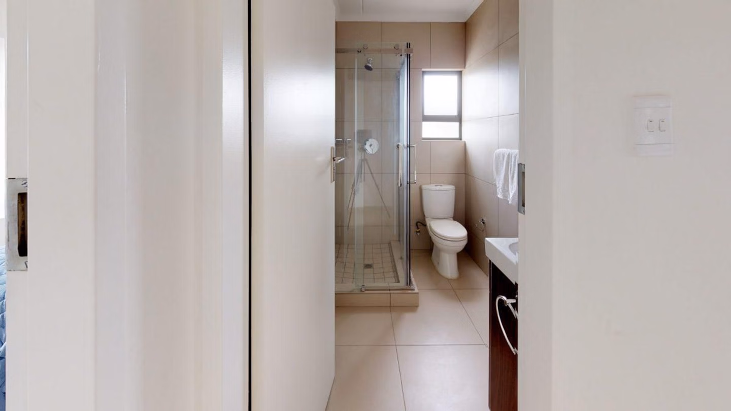 2 Bedroom Apartment For Sale in Pinelands