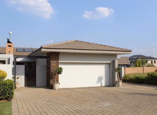 2 Bedroom Apartment For Sale in Ottery