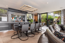 2 Bedroom Apartment For Sale in Pinelands