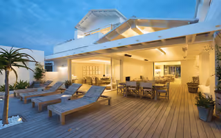 Exquisite Deck