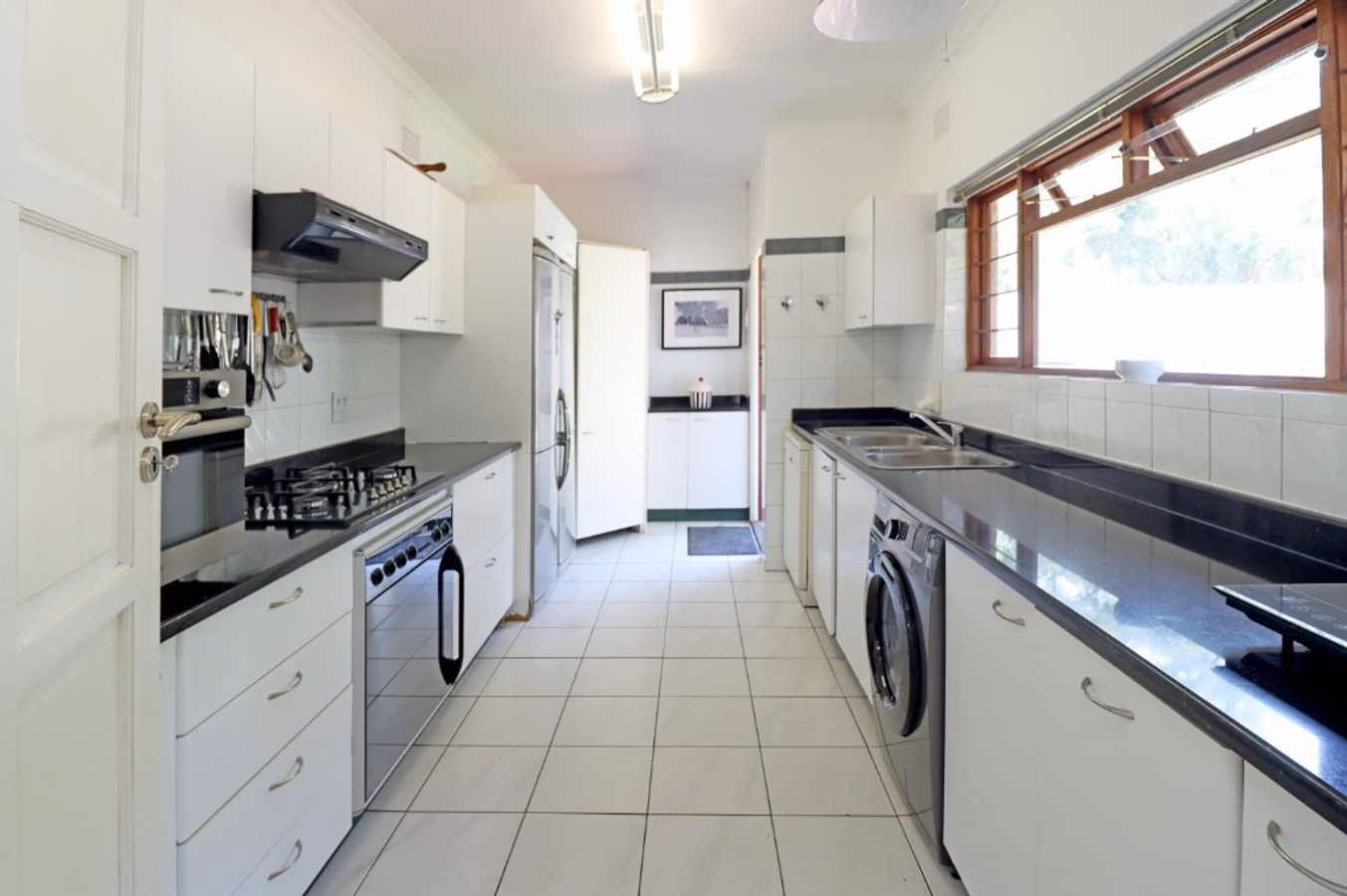 2 Bedroom House Rented in Rosslyn