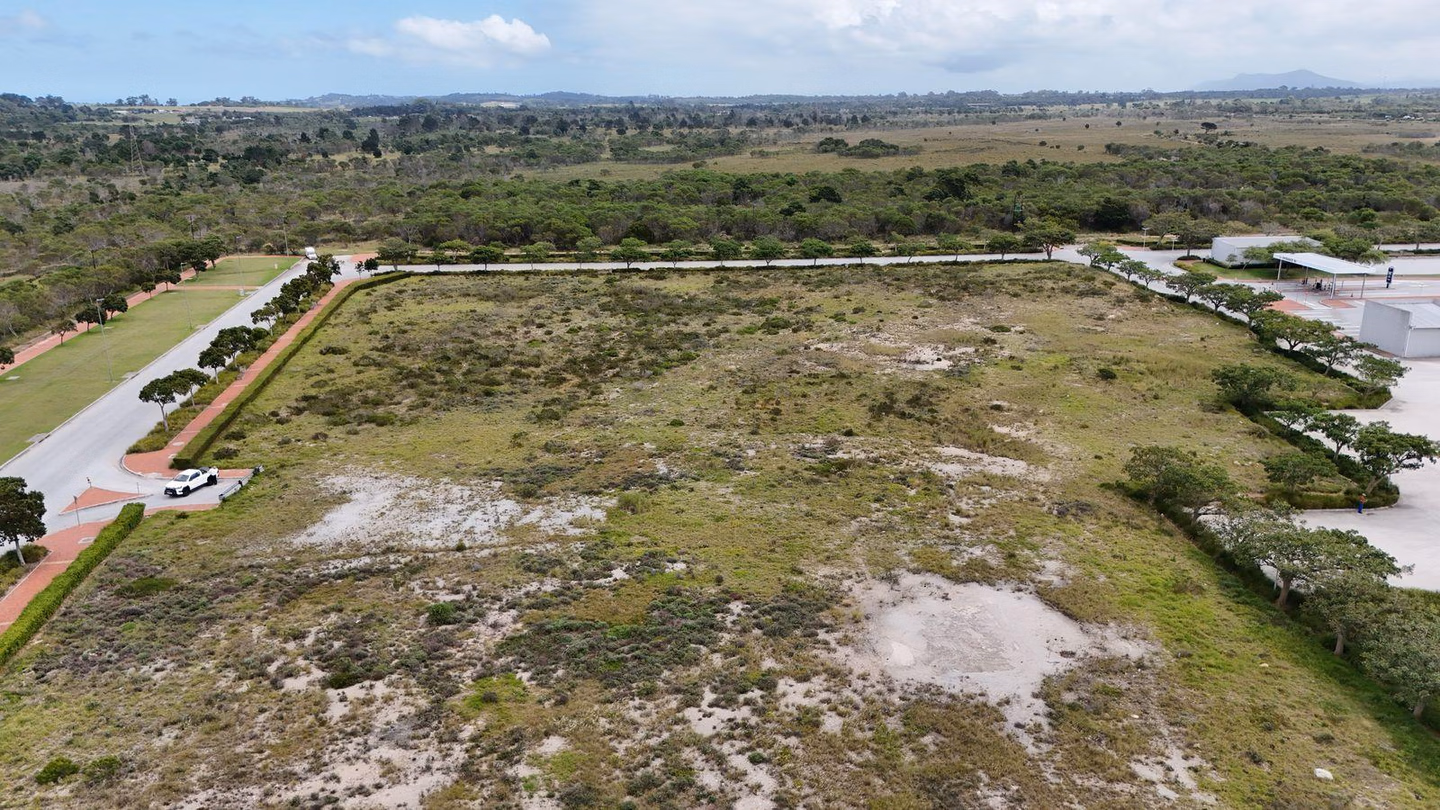 24,705m² Vacant Land For Sale in Bay West