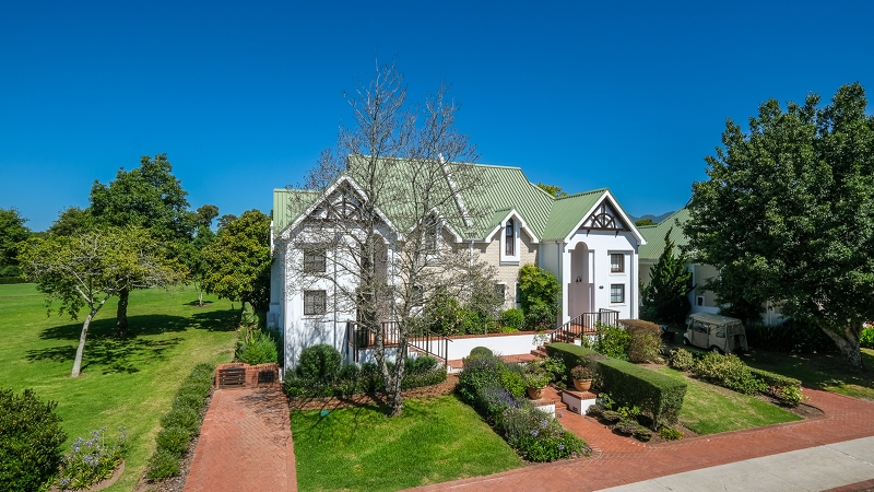 4 Bedroom House Sold in Denneoord