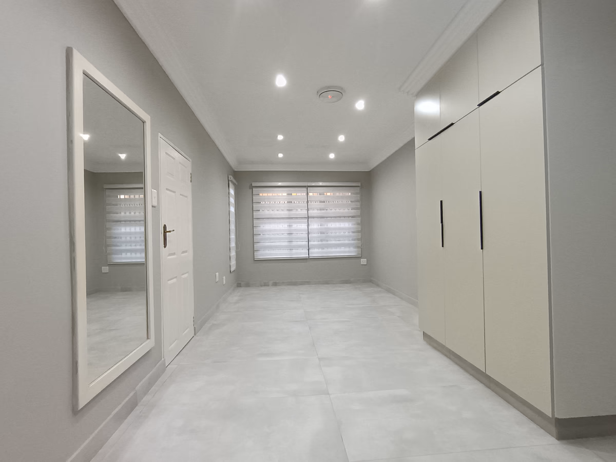 3 Bedroom Detached For Sale in Pinelands