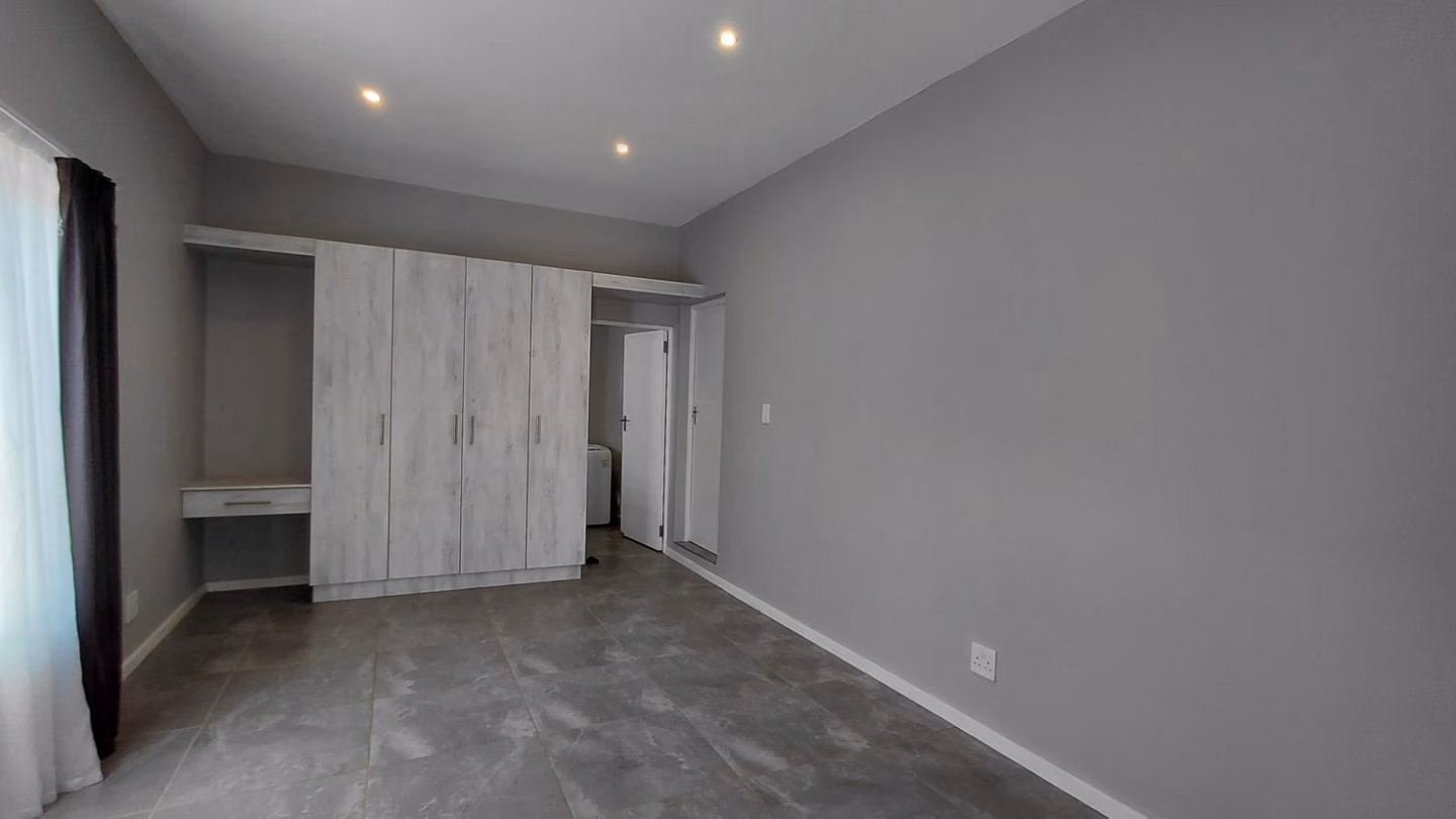 1 Bedroom House For Sale in Newlands West