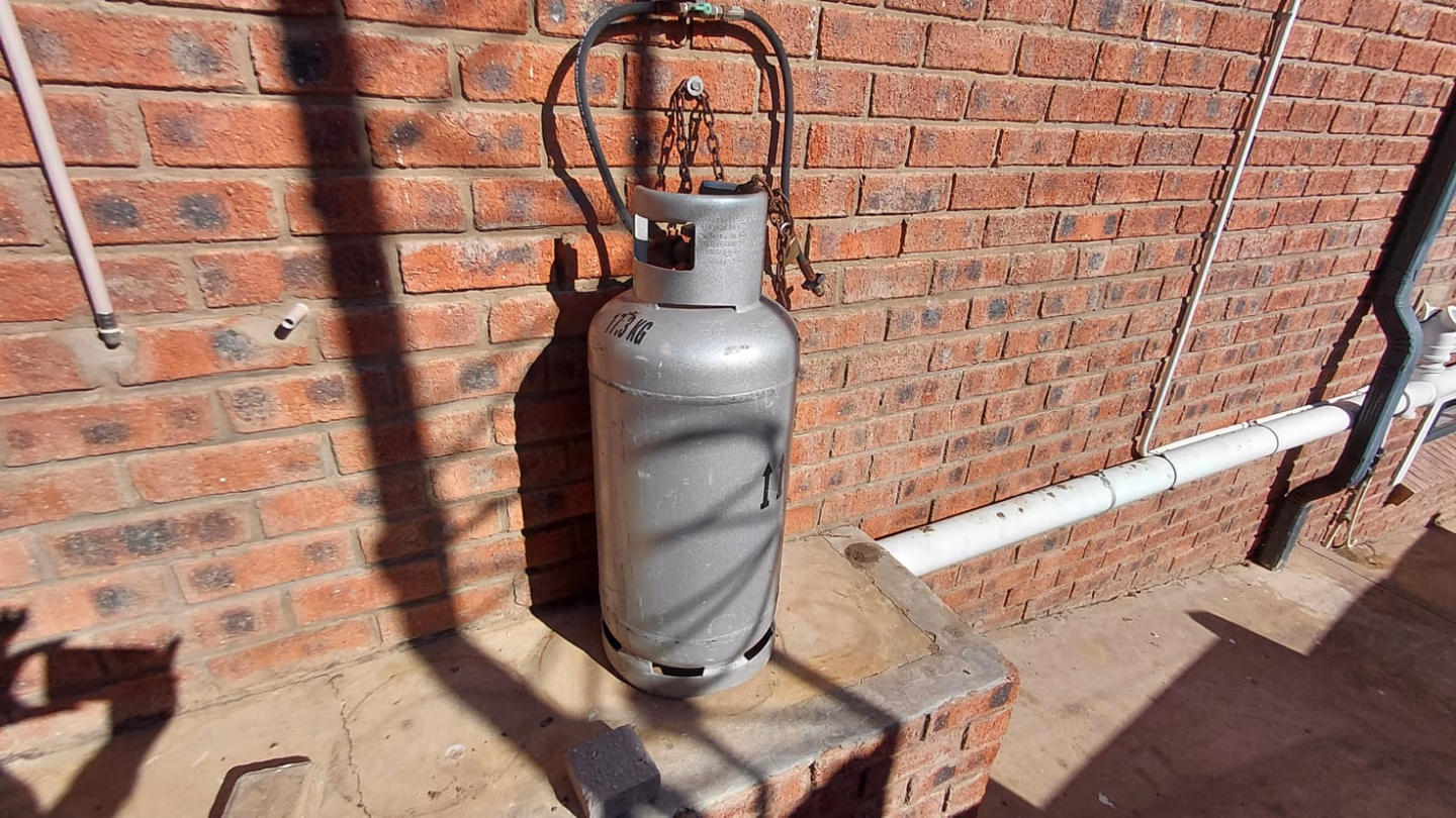 1 Bedroom House For Sale in Newlands West