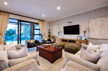 2 Bedroom Apartment For Sale in Ottery