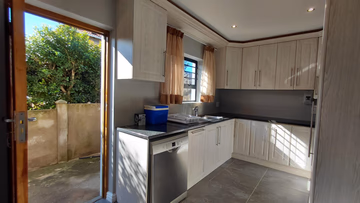 2 Bedroom House For Sale in Parlock