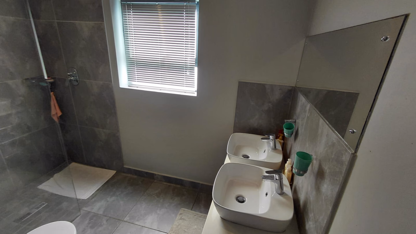 2 Bedroom House For Sale in Parlock