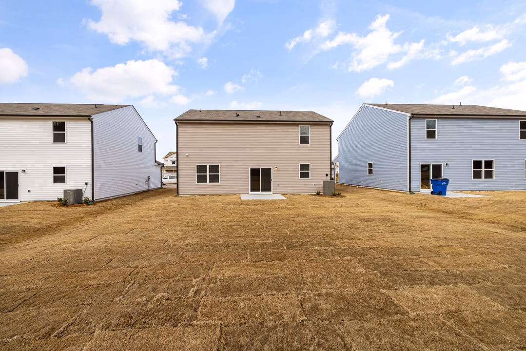 6 Bedroom House For Sale in Mangweni