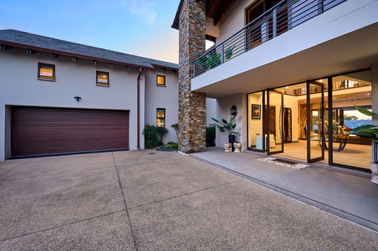 2 Bedroom Apartment For Sale in Ottery